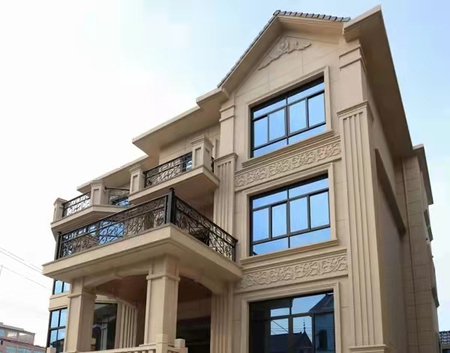 肇庆一栋自建房外墙